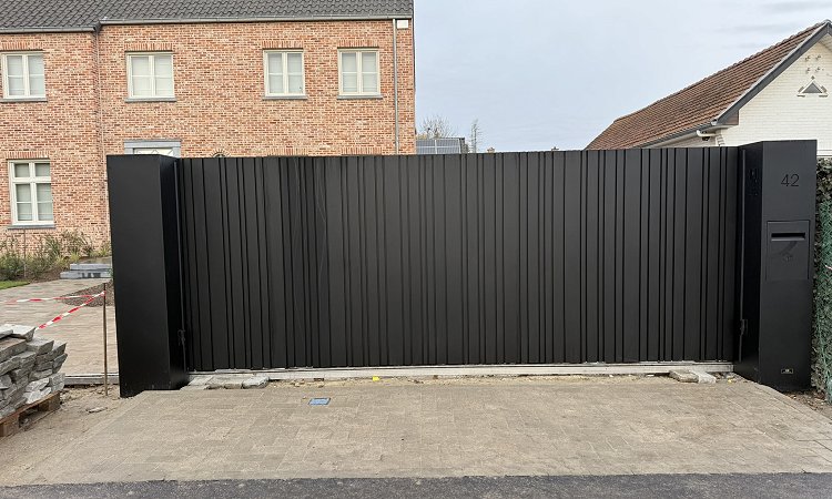 Design aluminium schuifpoort — Alken