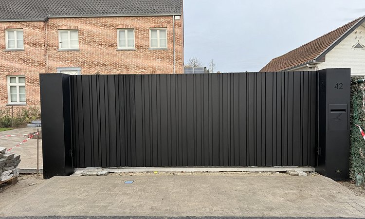 Design aluminium schuifpoort — Alken