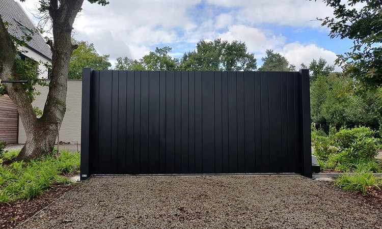Aluminium schuifpoort op rail in stijl Lamels - Bolderberg