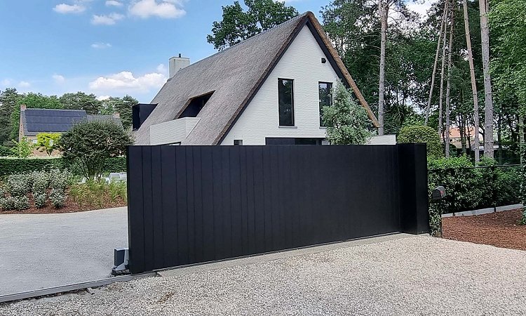 Aluminium schuifpoort met aluminium panelen- Model Mondo
