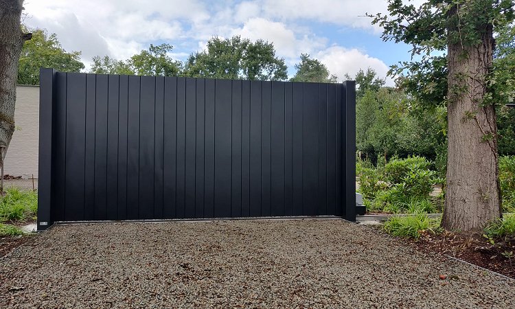 Aluminium schuifpoort op rail in stijl Lamels - Bolderberg