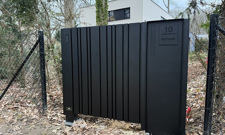 Design schuifpoort met LED-Line — Linter
