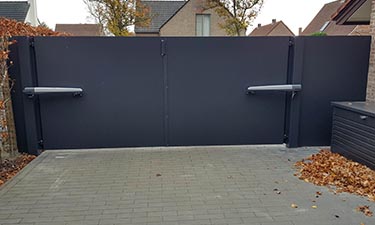 Aluminium vleugelpoort met vast stuk in stijl Lamels - Hasselt