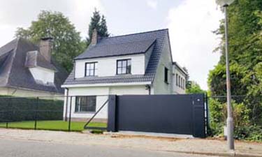 Design schuifpoort uit vlakke aluminium plaat / paneel