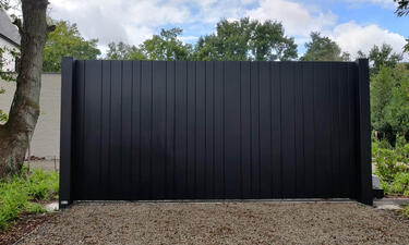 Aluminium schuifpoort op rail in stijl Lamels - Bolderberg