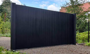 Aluminium schuifpoort op rail in stijl Lamels - Bolderberg