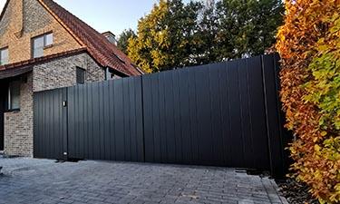 Aluminium vleugelpoort met vast stuk in stijl Lamels - Hasselt