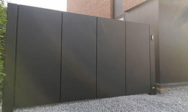 Moderne veugelpoort verticale aluminium panelen - Paal